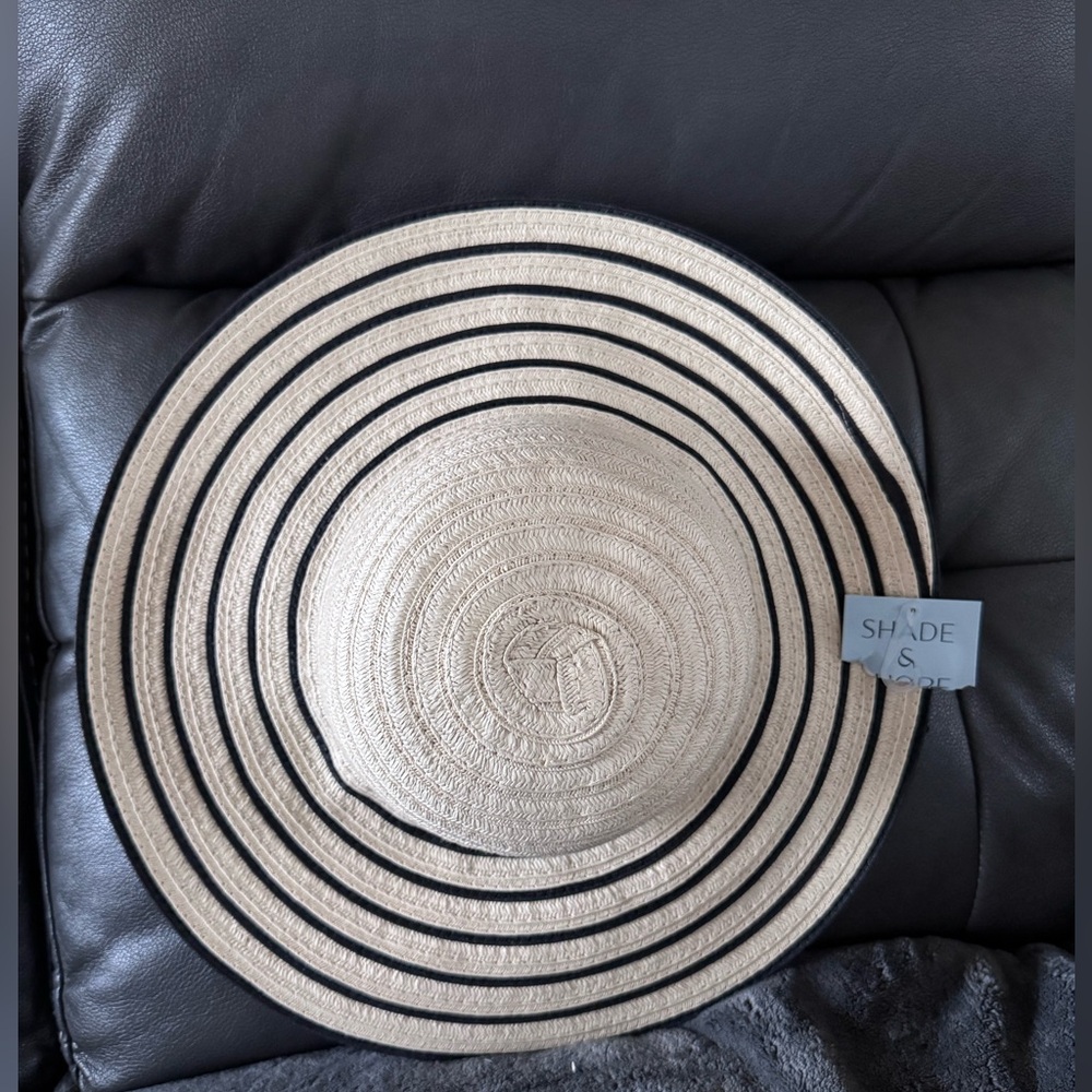 Shade & Shore Elegant Cream and Black Hat